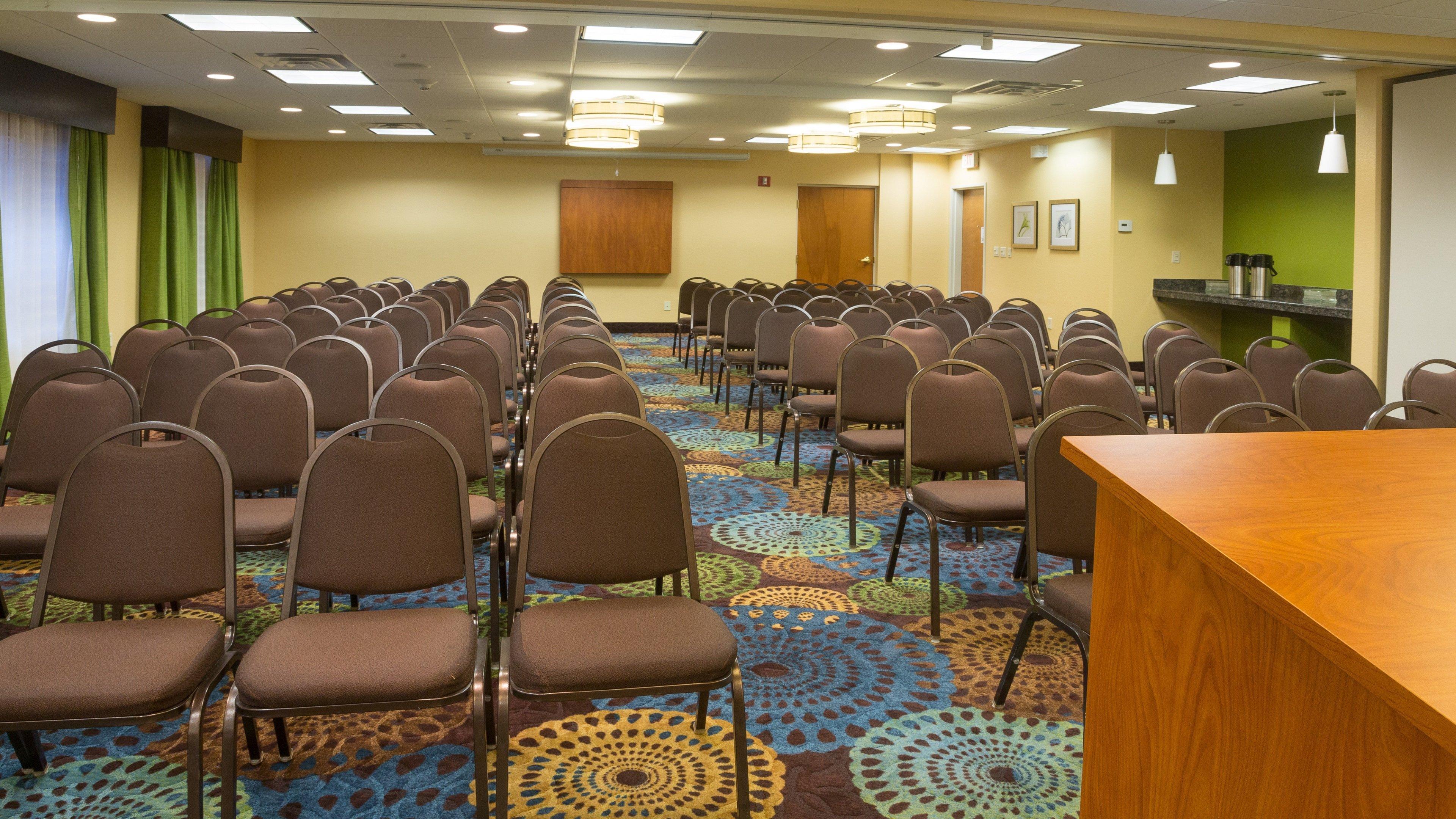 Holiday Inn Express & Suites Jacksonville South East - Medical Center Area By Ihg Exterior photo