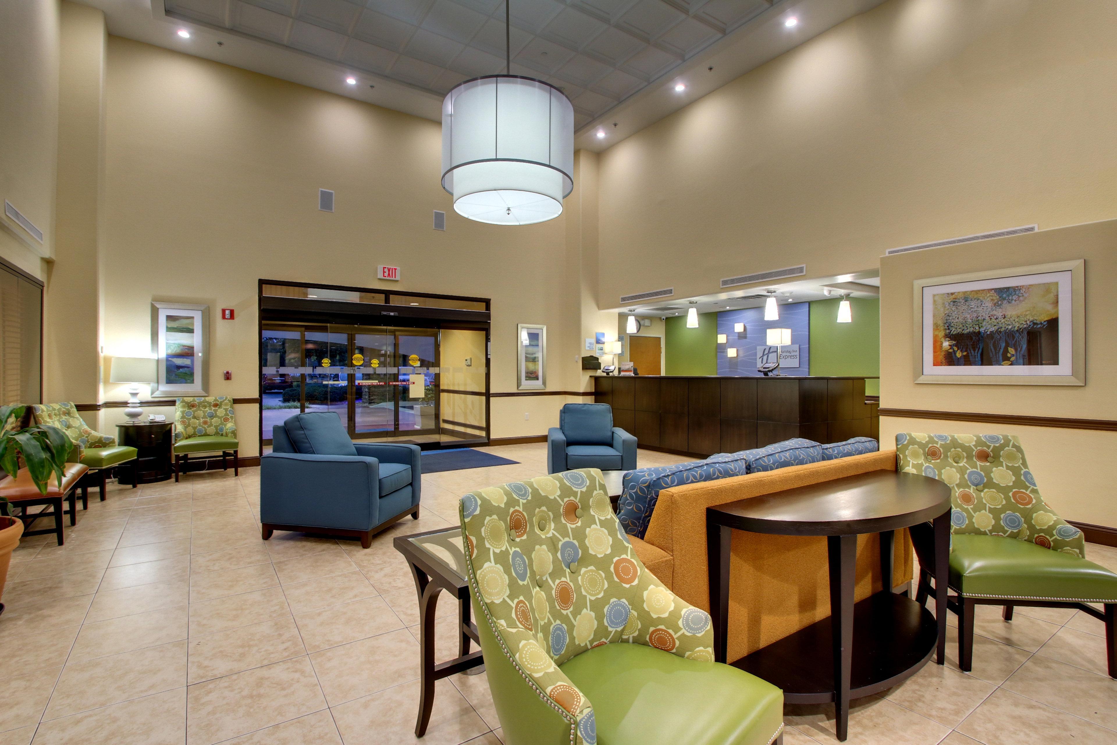 Holiday Inn Express & Suites Jacksonville South East - Medical Center Area By Ihg Exterior photo