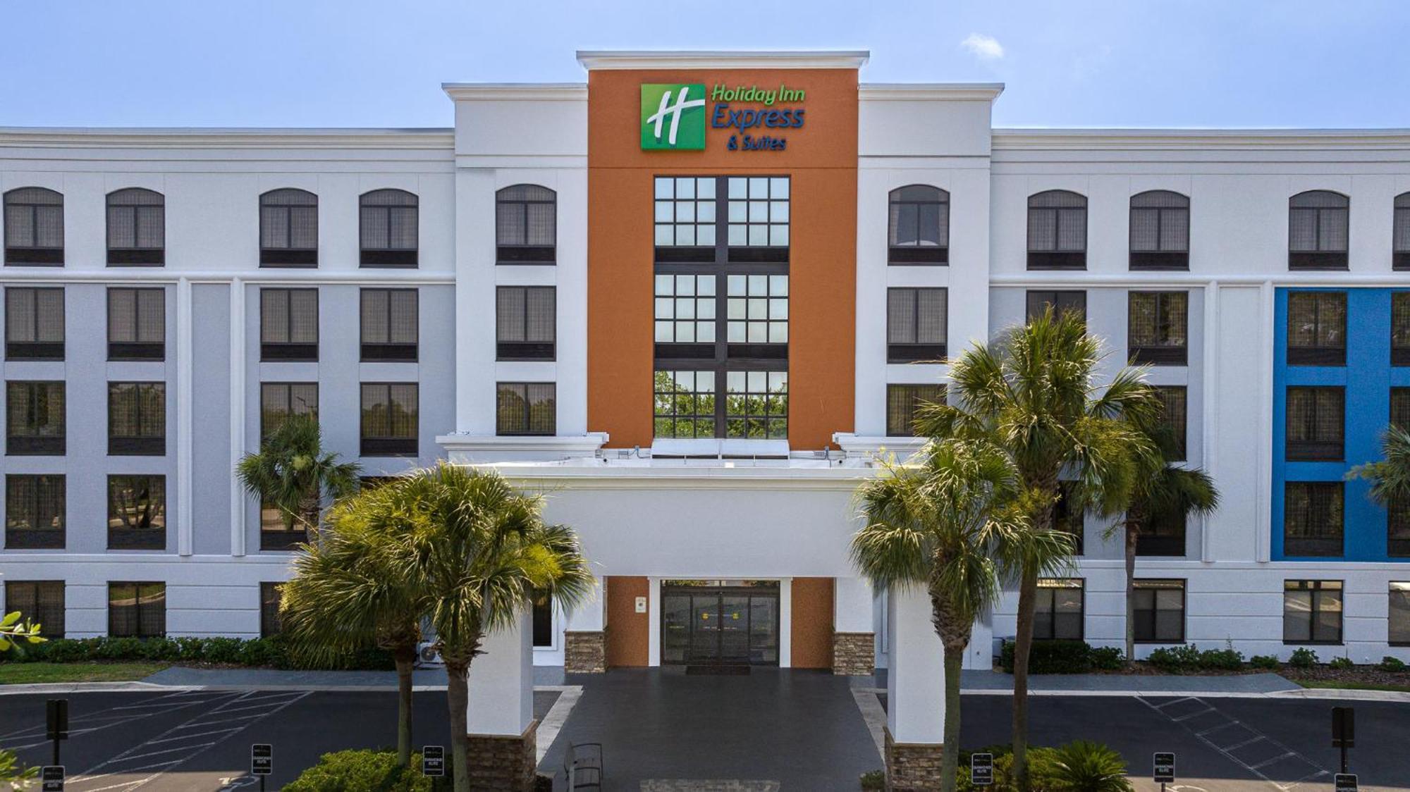 Holiday Inn Express & Suites Jacksonville South East - Medical Center Area By Ihg Exterior photo